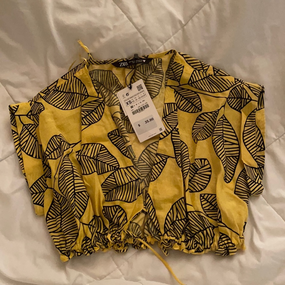 Zara leaf crop top